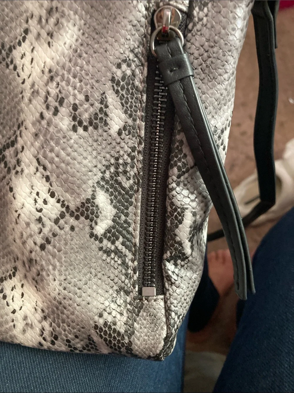 Simply Vera Vera Wang Gray Snake-Print Crossbody Bag